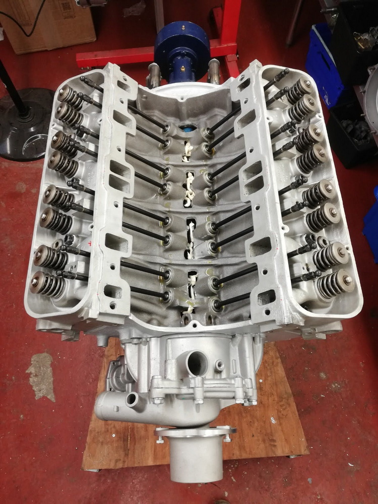 Rover V8 engine restoration
